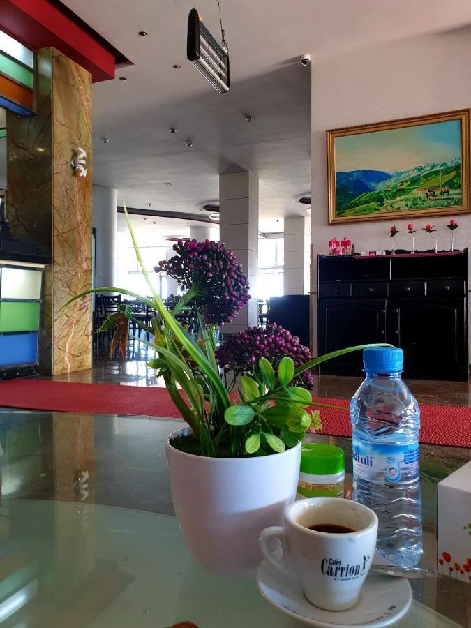 Hotel La Corniche Fnideq Bagian luar foto