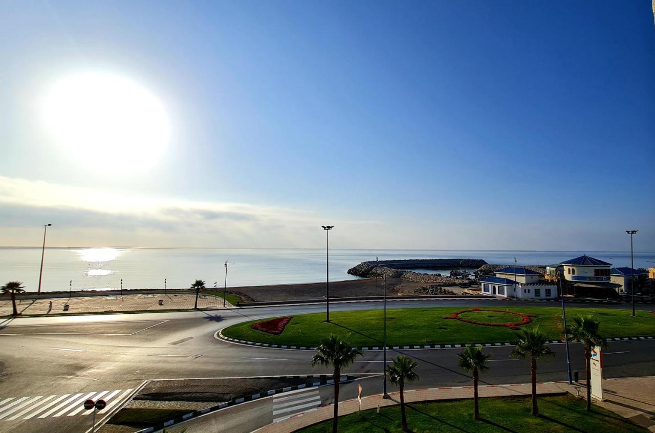 Hotel La Corniche Fnideq Bagian luar foto