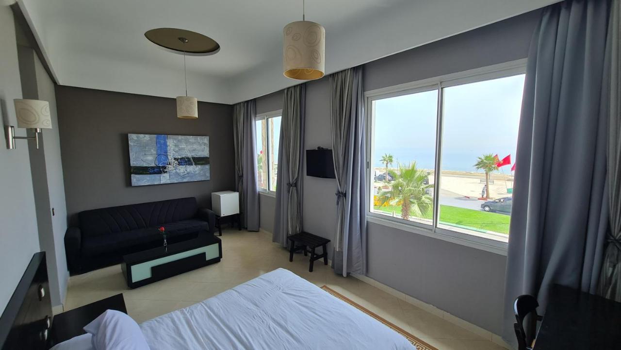 Hotel La Corniche Fnideq Bagian luar foto